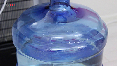 Установка бутыли в кулере LC-AEL-770a